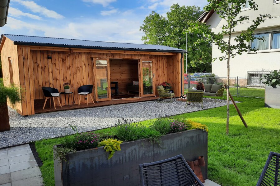 Abri-de-jardin-sur-mesure-Tina-Pineca